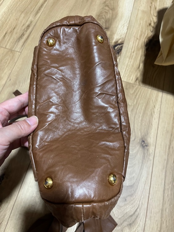 プラダショルダーバッグ（ブランドバッグ）の商品画像 - 査定依頼日：2025年9月30日 - 最高査定価格：25,000円