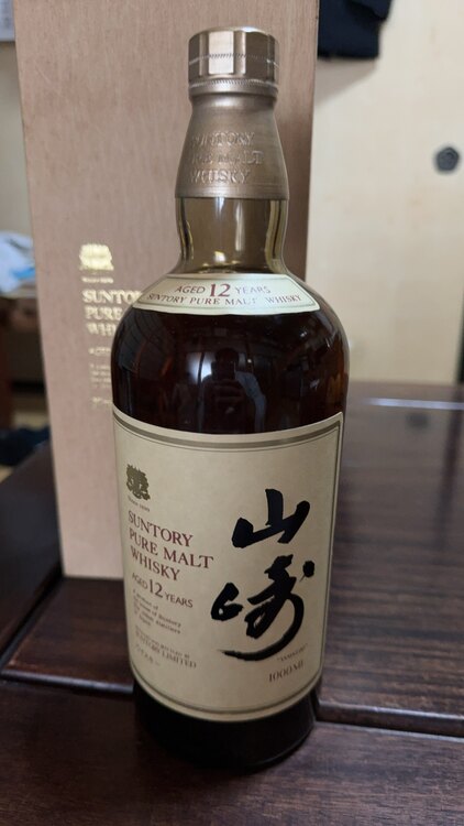 サントリー山崎　１２年　1000ml（お酒）の商品画像 - 査定依頼日：2025年2月12日 - 最高査定価格：55,000円