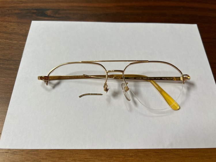 メガネフレーム（金・貴金属）の商品画像 - 査定依頼日：2023年10月4日 - 最高査定価格：148,600円