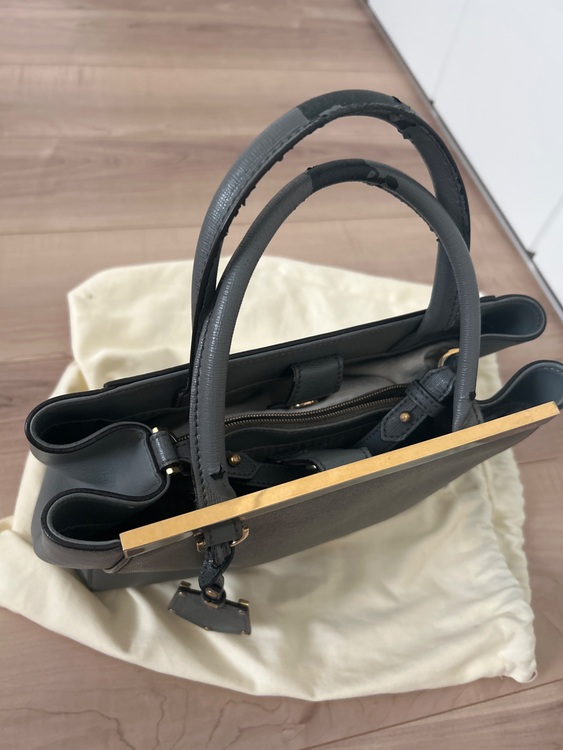 フェンディ  （ブランドバッグ）の商品画像 - 査定依頼日：2025年8月11日 - 最高査定価格：7,000円