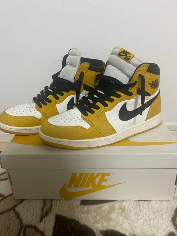 スニーカー（金・貴金属）の商品画像 - 査定依頼日：2025年2月8日 - 最高査定価格：8,000円