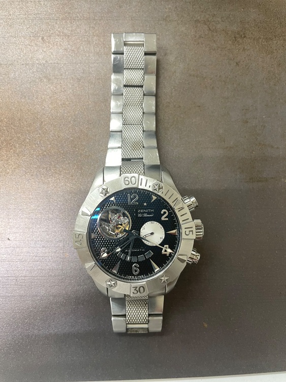 ゼニス エルプリメロ 03.0526.402（高級時計）の商品画像 - 査定依頼日：2025年8月7日 - 最高査定価格：400,000円