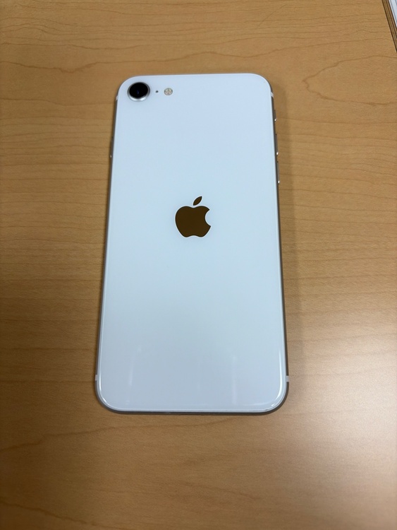 iPhone SE (第 3 世代) 128GB SIMフリー（スマホ）の商品画像 - 査定依頼日：2026年4月3日 - 最高査定価格：24,000円