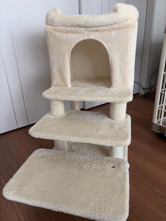キャットタワー（家具・寝具）の商品画像 - 査定依頼日：2026年6月26日 - 最高査定価格：1,000円