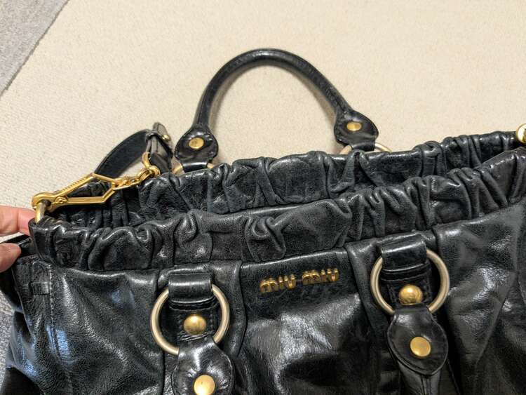 ショルダーバッグ　ヴィッテロ（ブランドバッグ）の商品画像 - 査定依頼日：2025年3月18日 - 最高査定価格：30,000円