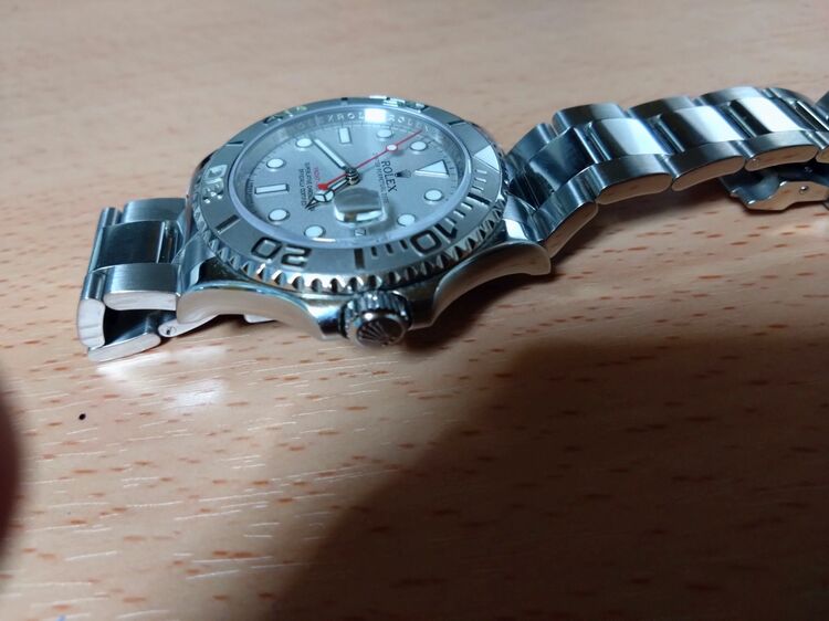 ヨットマスターロレジウム　116622（高級時計）の商品画像 - 査定依頼日：2025年11月17日 - 最高査定価格：1,600,000円