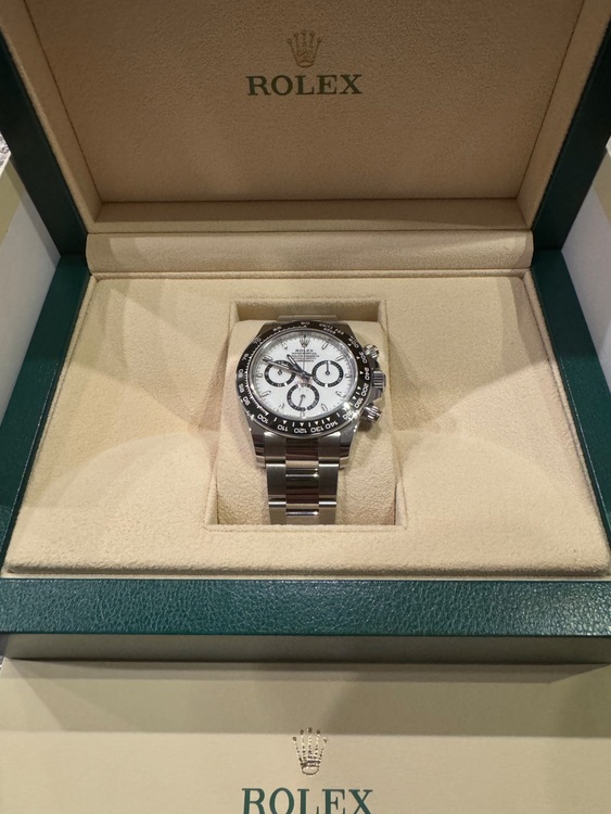 ロレックス デイトナ 126500ln し（高級時計）の商品画像 - 査定依頼日：2025年6月9日 - 最高査定価格：4,650,000円