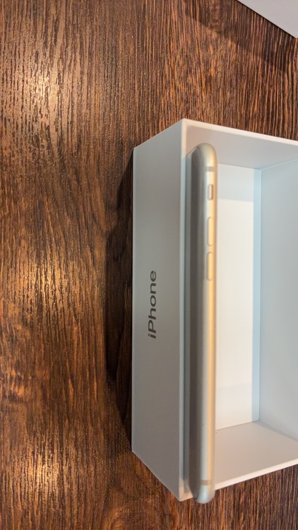 iPhone8（スマホ）の商品画像 - 査定依頼日：2026年7月19日 - 最高査定価格：1,500円