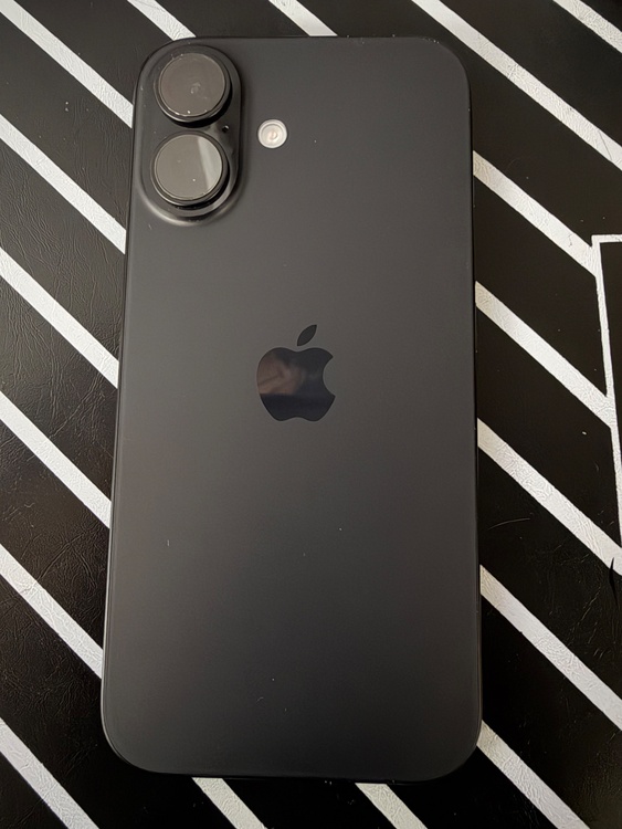 iPhone iPhone 16 128GB SIMフリー（スマホ）の商品画像 - 査定依頼日：2026年5月26日 - 最高査定価格：80,000円