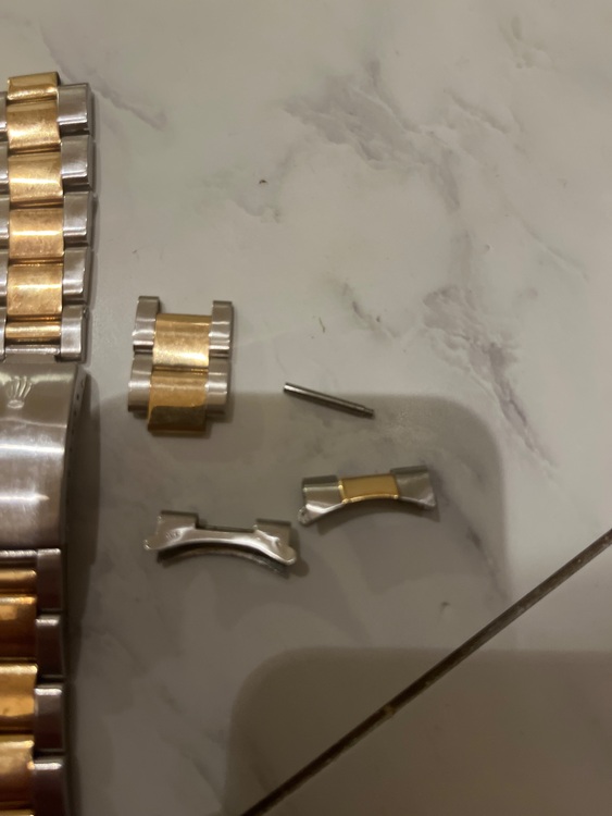 ロレックス GMTマスター か16753（高級時計）の商品画像 - 査定依頼日：2025年8月23日 - 最高査定価格：1,720,000円