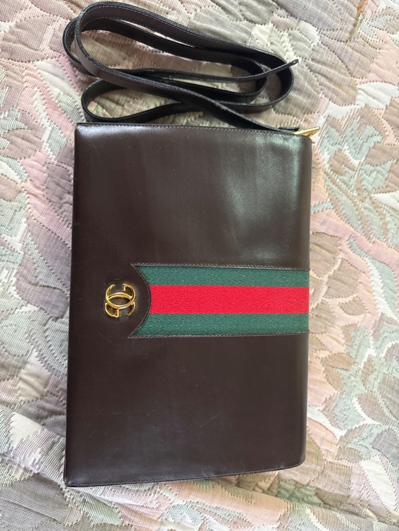 GUCCIシェリーラインショルダーバッグ（ブランドバッグ）の商品画像 - 査定依頼日：2025年6月7日 - 最高査定価格：20,000円