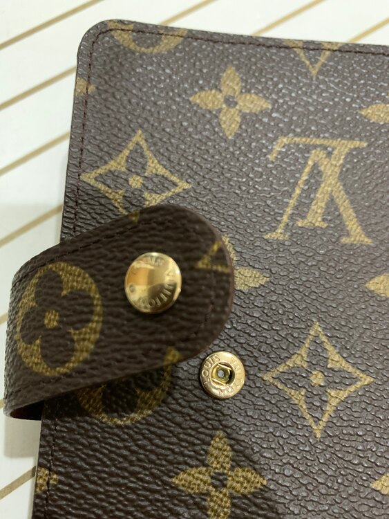 ルイヴィトンポルトパピエジップ（ブランド財布・小物）の商品画像 - 査定依頼日：2025年5月6日 - 最高査定価格：13,000円