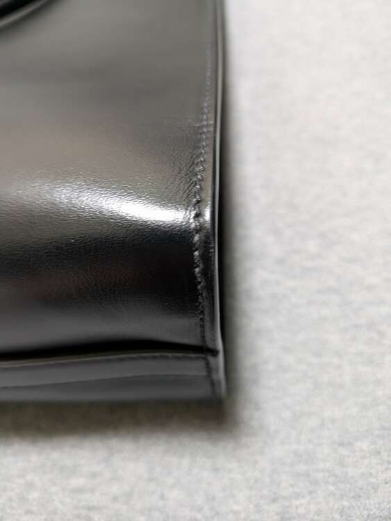 プラダトートバッグ（ブランドバッグ）の商品画像 - 査定依頼日：2025年3月6日 - 最高査定価格：125,000円