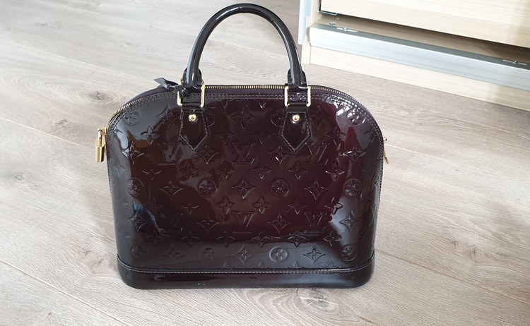 アルマPM M91611（ブランドバッグ）の商品画像 - 査定依頼日：2022年4月23日 - 最高査定価格：50,000円