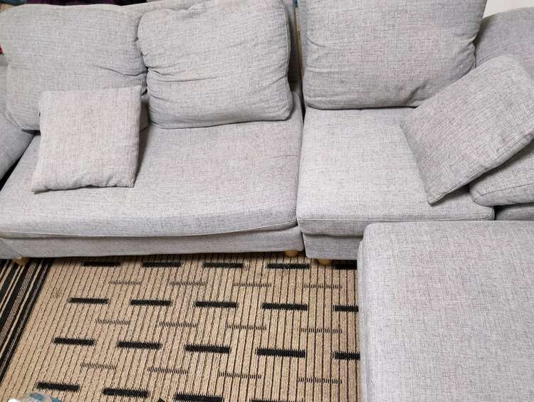 三人掛けソファー（家具・寝具）の商品画像 - 査定依頼日：2025年5月13日 - 最高査定価格：100円