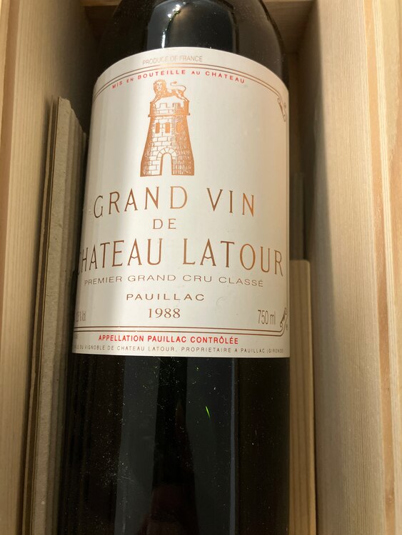 ワイン シャトーラトゥール （お酒）の商品画像 - 査定依頼日：2025年5月14日 - 最高査定価格：46,000円