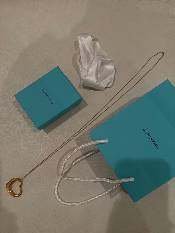 ティファニーオープンハートペンダント35mm（金・貴金属）の商品画像 - 査定依頼日：2025年2月1日 - 最高査定価格：110,000円