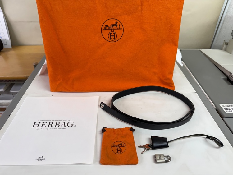 エールバッグPM（ブランドバッグ）の商品画像 - 査定依頼日：2026年4月14日 - 最高査定価格：160,000円