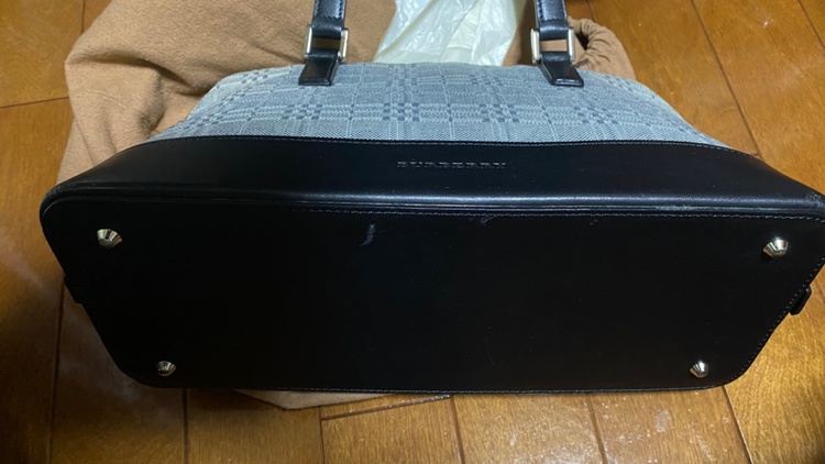 バーバリーのノバチェック柄ミニハンドバッグ（ブランドバッグ）の商品画像 - 査定依頼日：2026年1月10日 - 最高査定価格：6,000円