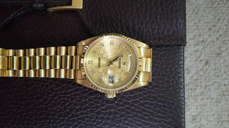 ロレックス デイデイト RX18238G（高級時計）の商品画像 - 査定依頼日：2025年5月4日 - 最高査定価格：3,200,000円