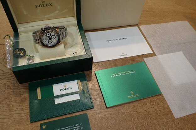 ロレックス デイトナ 116500lm（高級時計）の商品画像 - 査定依頼日：2024年12月26日 - 最高査定価格：3,950,000円