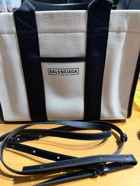 キャンバストート（ブランドバッグ）の商品画像 - 査定依頼日：2025年12月8日 - 最高査定価格：65,000円