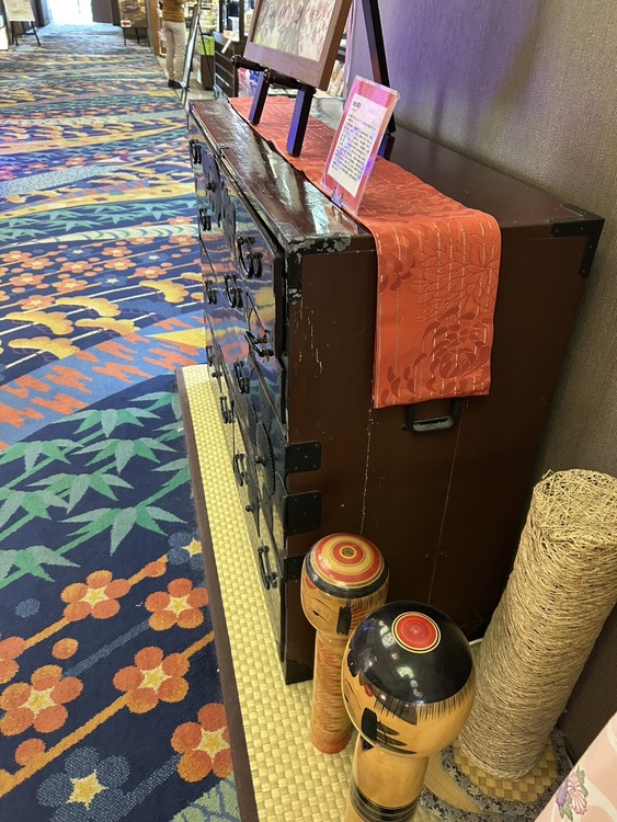 欅仙台箪笥（美術品・骨董品）の商品画像 - 査定依頼日：2026年5月2日 - 最高査定価格：100,000円