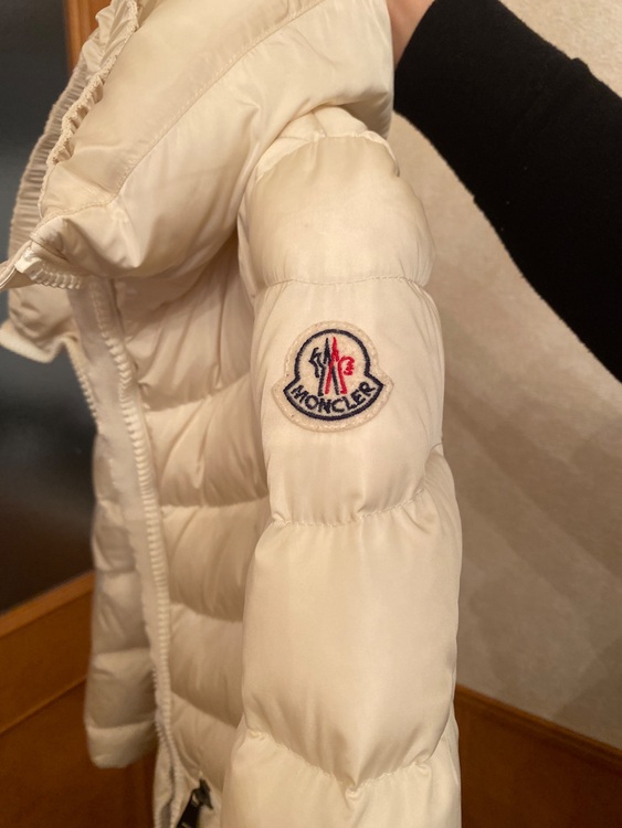 モンクレール　アウター（古着・ファッション）の商品画像 - 査定依頼日：2025年10月23日 - 最高査定価格：50,000円