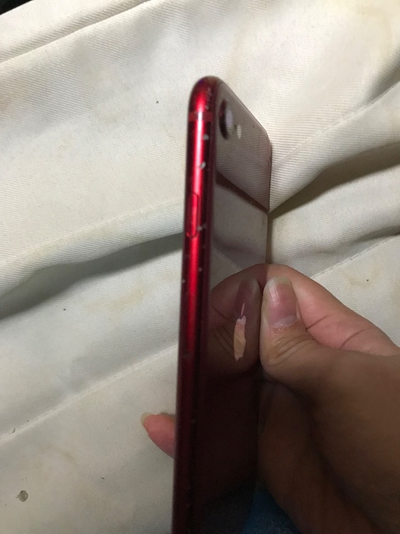 iPhone SE (第 2 世代) 128GB au（スマホ）の商品画像 - 査定依頼日：2026年3月27日 - 最高査定価格：6,600円