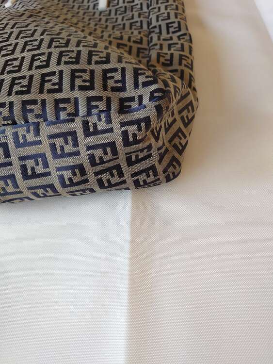 トートバッグ（ブランドバッグ）の商品画像 - 査定依頼日：2025年3月27日 - 最高査定価格：30,000円