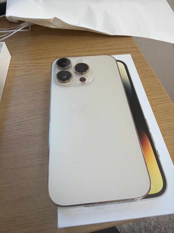 iPhone 14 Pro 256GB SIMフリー（スマホ）の商品画像 - 査定依頼日：2026年1月18日 - 最高査定価格：70,000円