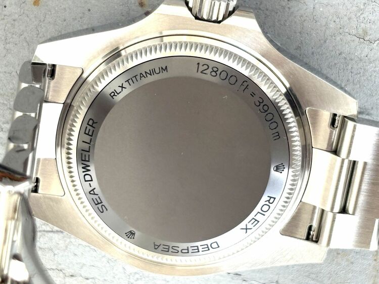 ロレックス シードゥエラー （高級時計）の商品画像 - 査定依頼日：2025年7月18日 - 最高査定価格：1,920,000円