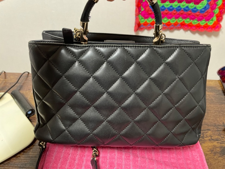 tote（ブランドバッグ）の商品画像 - 査定依頼日：2025年7月25日 - 最高査定価格：300,000円