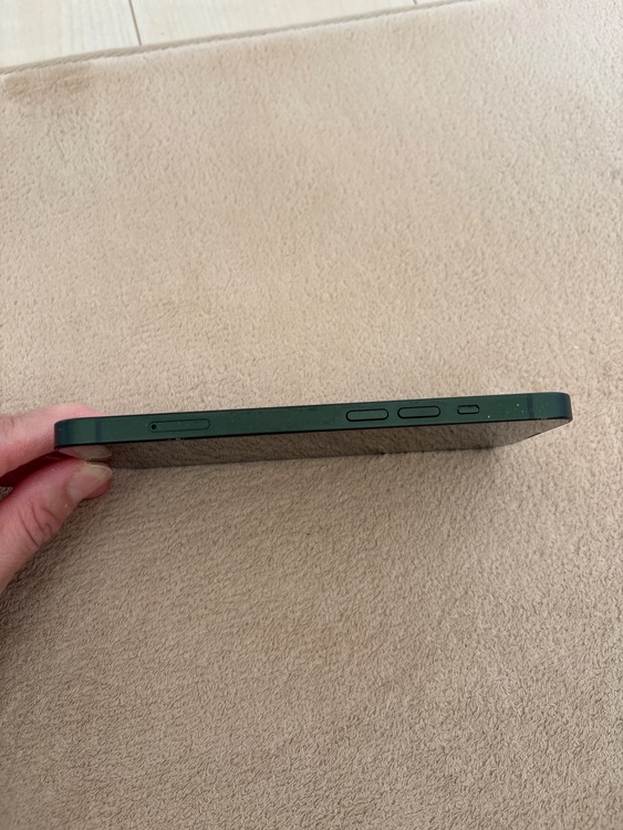 iPhone13（スマホ）の商品画像 - 査定依頼日：2025年11月7日 - 最高査定価格：48,000円