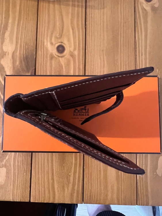 べアンクラシック（ブランド財布・小物）の商品画像 - 査定依頼日：2025年8月26日 - 最高査定価格：100,000円