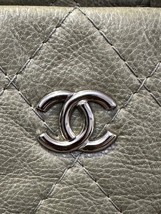 CHANEL オンザロード（ブランドバッグ）の商品画像 - 査定依頼日：2026年3月30日 - 最高査定価格：170,000円