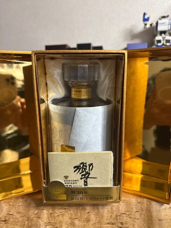 ウイスキー サントリー響 （お酒）の商品画像 - 査定依頼日：2025年8月22日 - 最高査定価格：550,000円