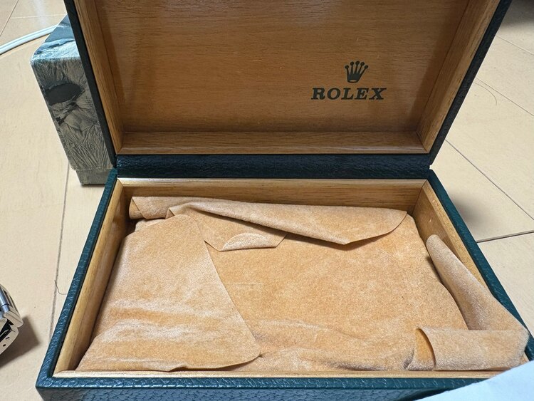 ロレックス GMTマスター 16700 あかあ（高級時計）の商品画像 - 査定依頼日：2025年3月14日 - 最高査定価格：1,650,000円