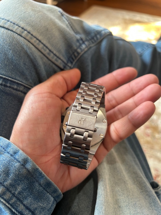 オーデマピゲ ロイヤルオークオフショア f56（高級時計）の商品画像 - 査定依頼日：2026年2月1日 - 最高査定価格：3,000,000円