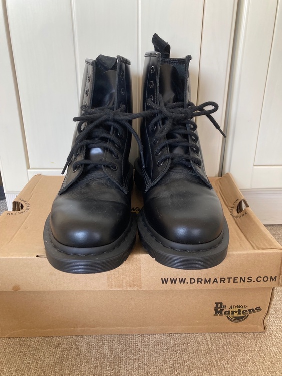 マーチン（古着・ファッション）の商品画像 - 査定依頼日：2026年3月22日 - 最高査定価格：4,000円