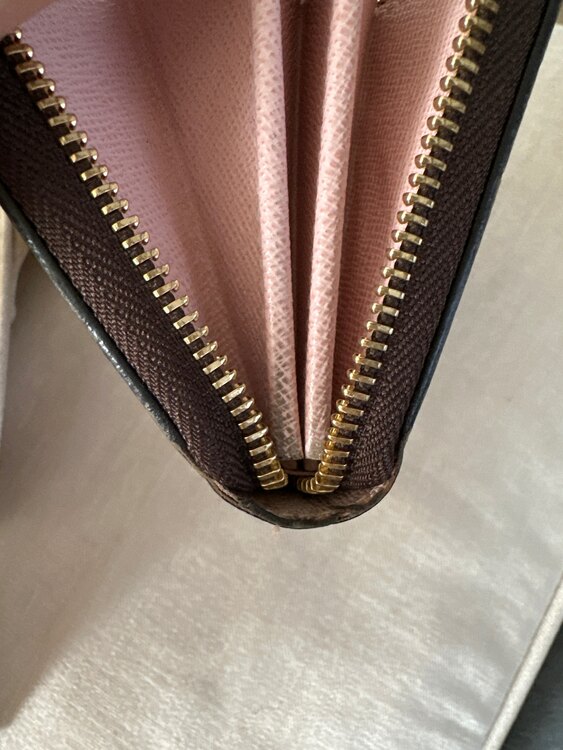 ルイヴィトン ダミエ （ブランドバッグ）の商品画像 - 査定依頼日：2025年1月30日 - 最高査定価格：25,000円