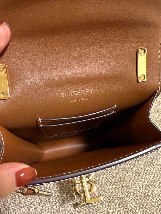 その他 バーバリー （ブランドバッグ）の商品画像 - 査定依頼日：2025年11月10日 - 最高査定価格：22,000円