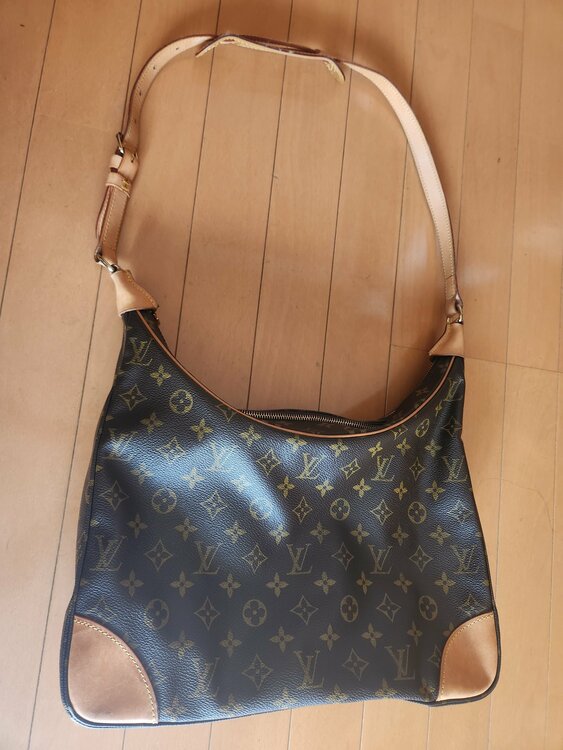 バッグ（ブランドバッグ）の商品画像 - 査定依頼日：2026年3月1日 - 最高査定価格：35,000円