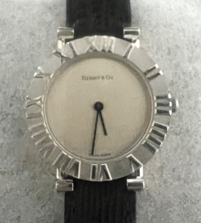 その他 その他 ティファニー アトラス L レディース クォーツ（高級時計）の商品画像 - 査定依頼日：2025年12月22日 - 最高査定価格：10,000円