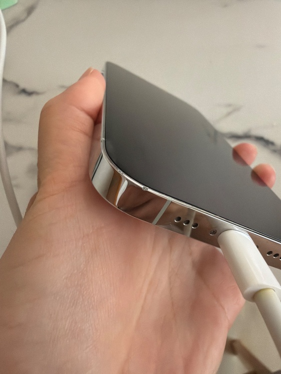 iPhone14Pro（スマホ）の商品画像 - 査定依頼日：2026年6月27日 - 最高査定価格：65,000円
