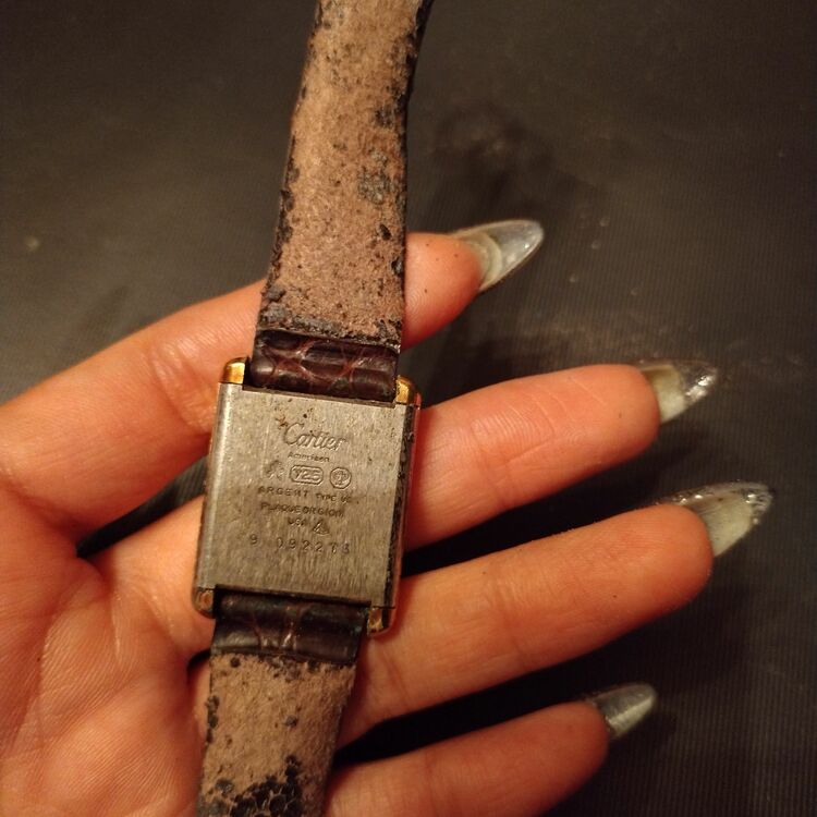 カルティエ タンク （高級時計）の商品画像 - 査定依頼日：2025年11月17日 - 最高査定価格：400,000円