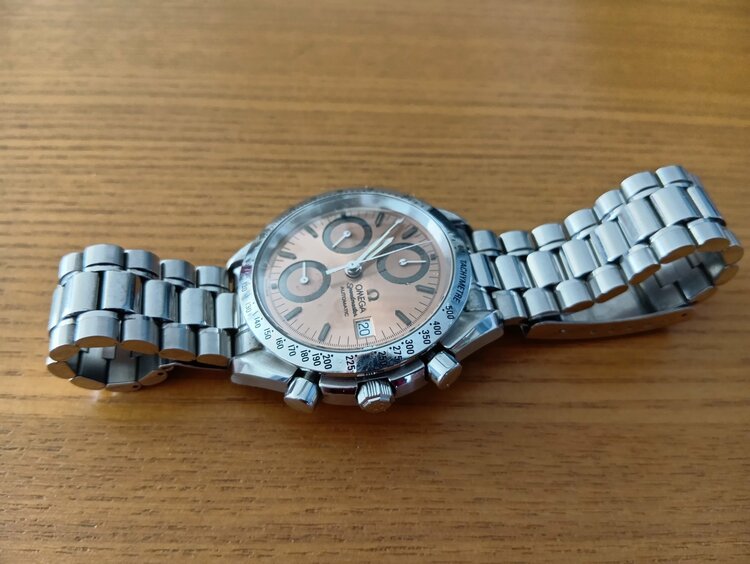 スピードマスターデイト40周年記念（高級時計）の商品画像 - 査定依頼日：2026年1月14日 - 最高査定価格：420,000円