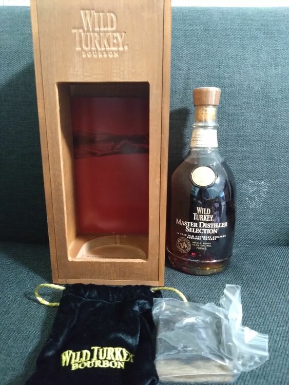 ワイルドターキー 14年（お酒）の商品画像 - 査定依頼日：2025年10月9日 - 最高査定価格：205,000円