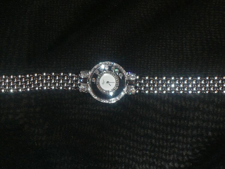 ショパール ハッピーダイヤモンド 479237 4097/（高級時計）の商品画像 - 査定依頼日：2025年11月5日 - 最高査定価格：1,650,000円