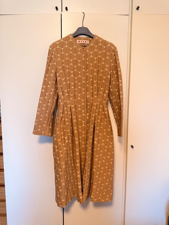 コート（古着・ファッション）の商品画像 - 査定依頼日：2025年11月17日 - 最高査定価格：5,000円